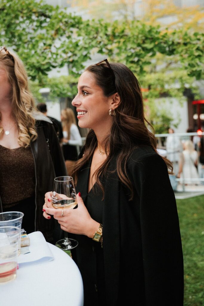 Afterwork-Atmosphaere bei einem TEAL. Corporate Event